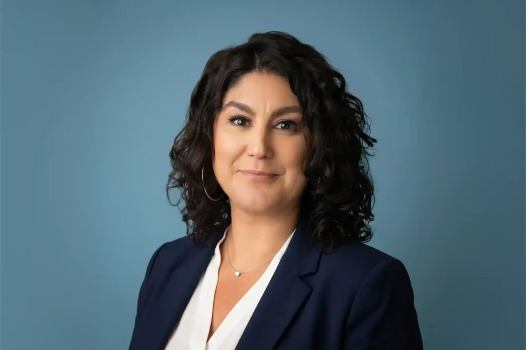 layla-bio-headshot-squre-img-1024×682